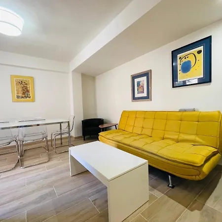 Plaza De Utrillas Apartment